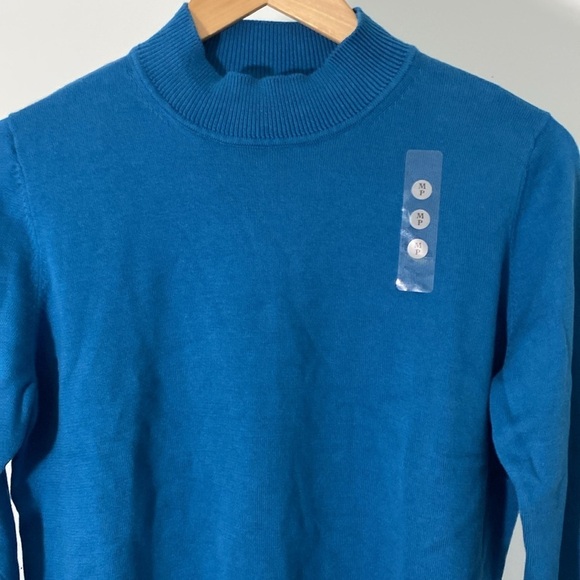 Northern Reflections Mock neck NWT Size M petites - Picture 3 of 10
